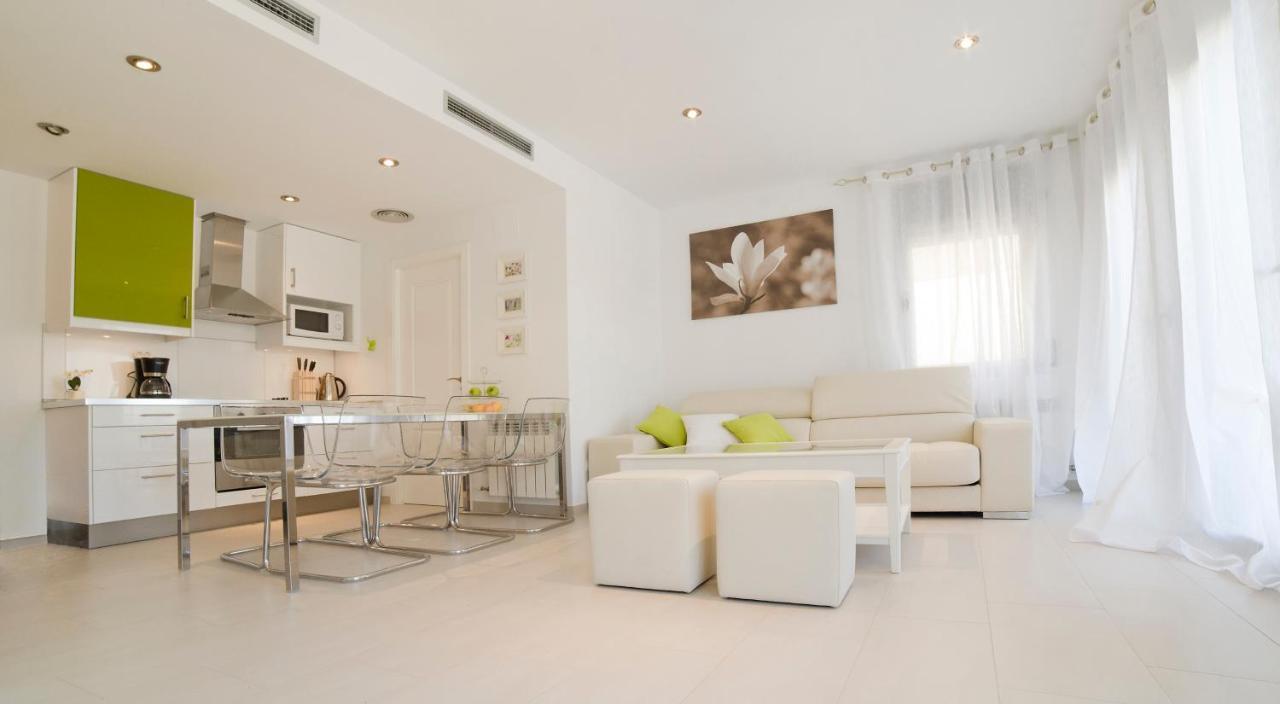 Tranquil Duplex In Sitges, Barcelona,Sea Views, Parking, Terrace Lejlighed Eksteriør billede