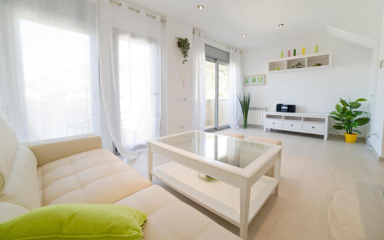 Tranquil Duplex In Sitges, Barcelona,Sea Views, Parking, Terrace Lejlighed Eksteriør billede