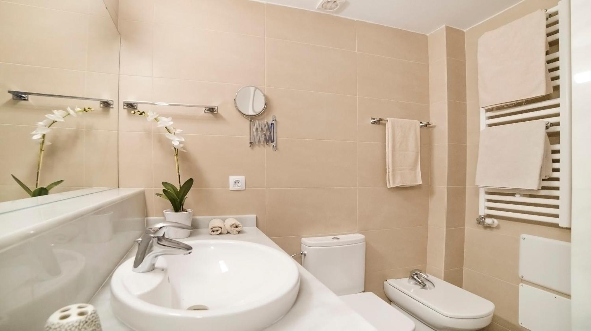 Tranquil Duplex In Sitges, Barcelona,Sea Views, Parking, Terrace Lejlighed Eksteriør billede