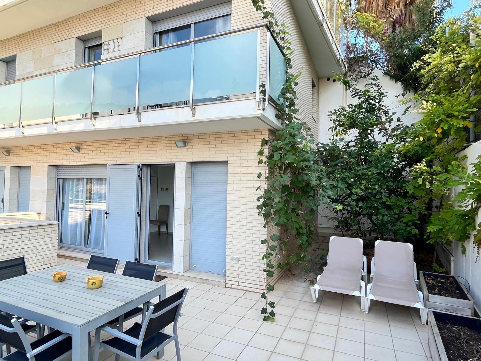 Tranquil Duplex In Sitges, Barcelona,Sea Views, Parking, Terrace Lejlighed Eksteriør billede